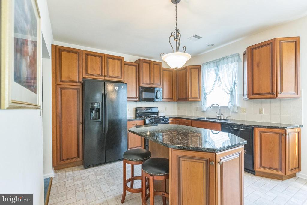 1303 Creekside Ln