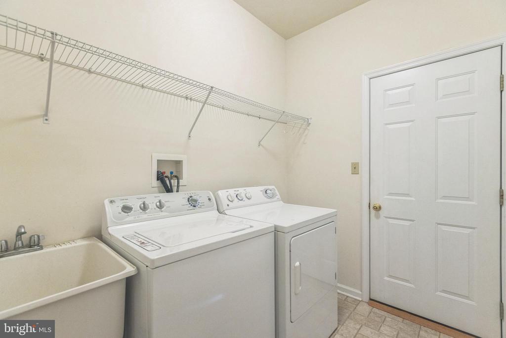 1303 Creekside Ln