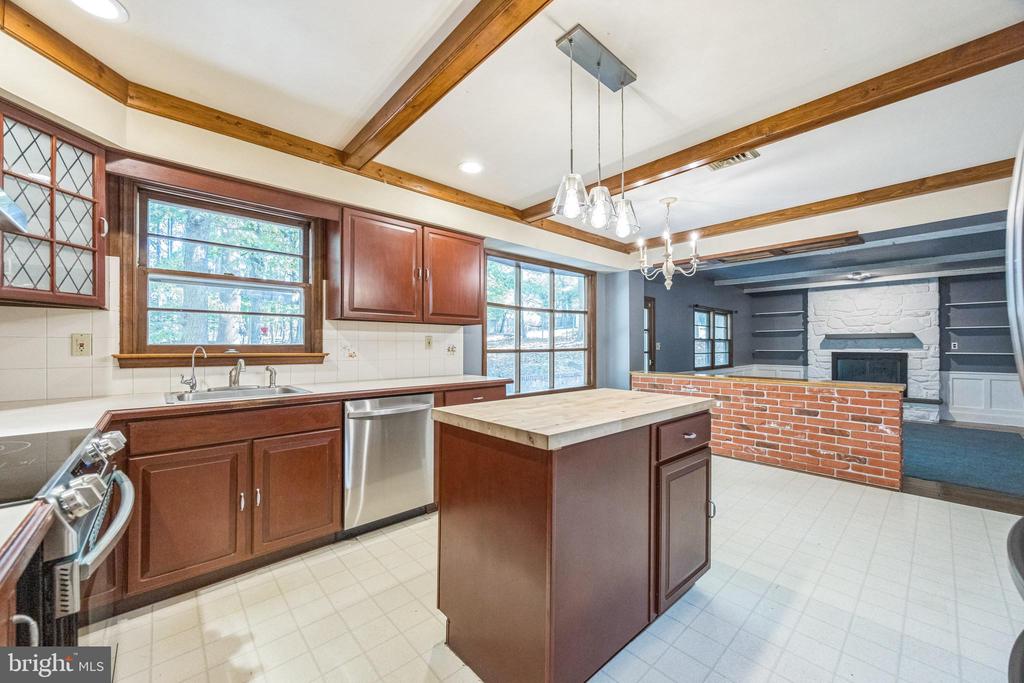 51 Wood Stream Dr