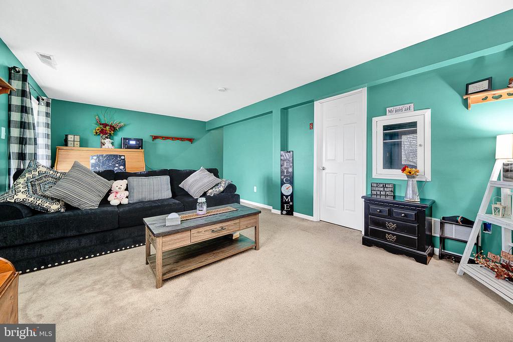 3777 Swetland Dr