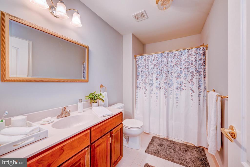 513 Tara Ct