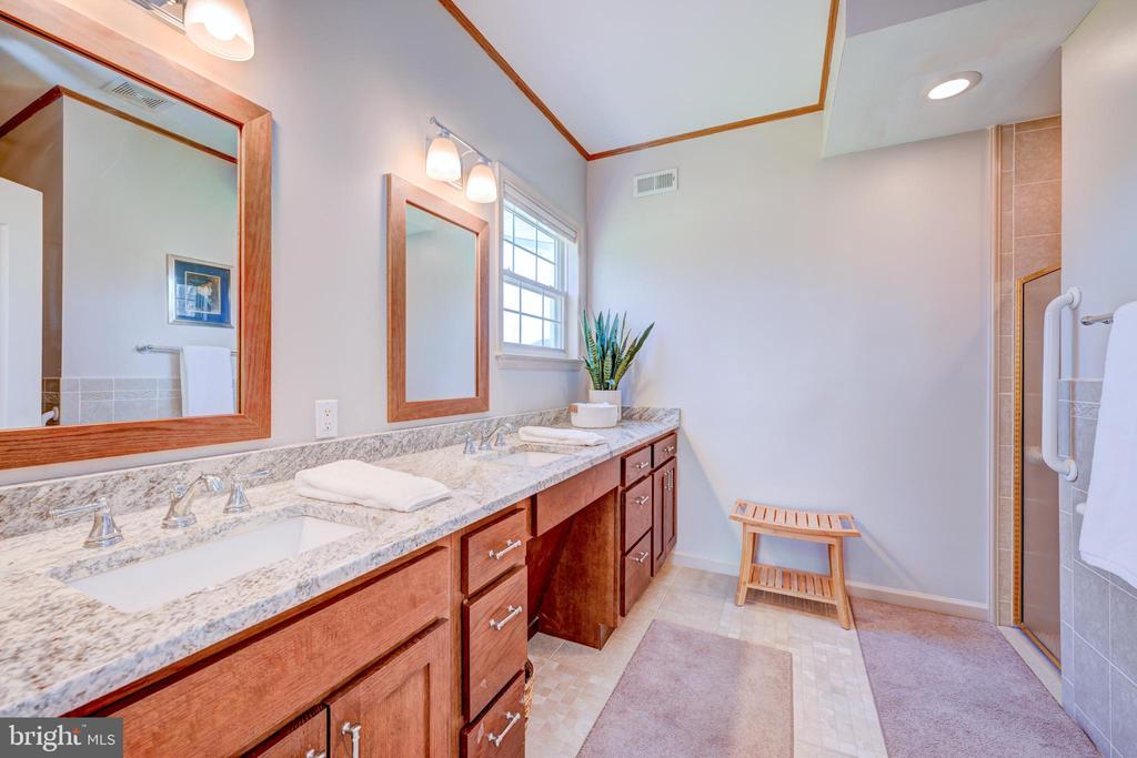 513 Tara Ct
