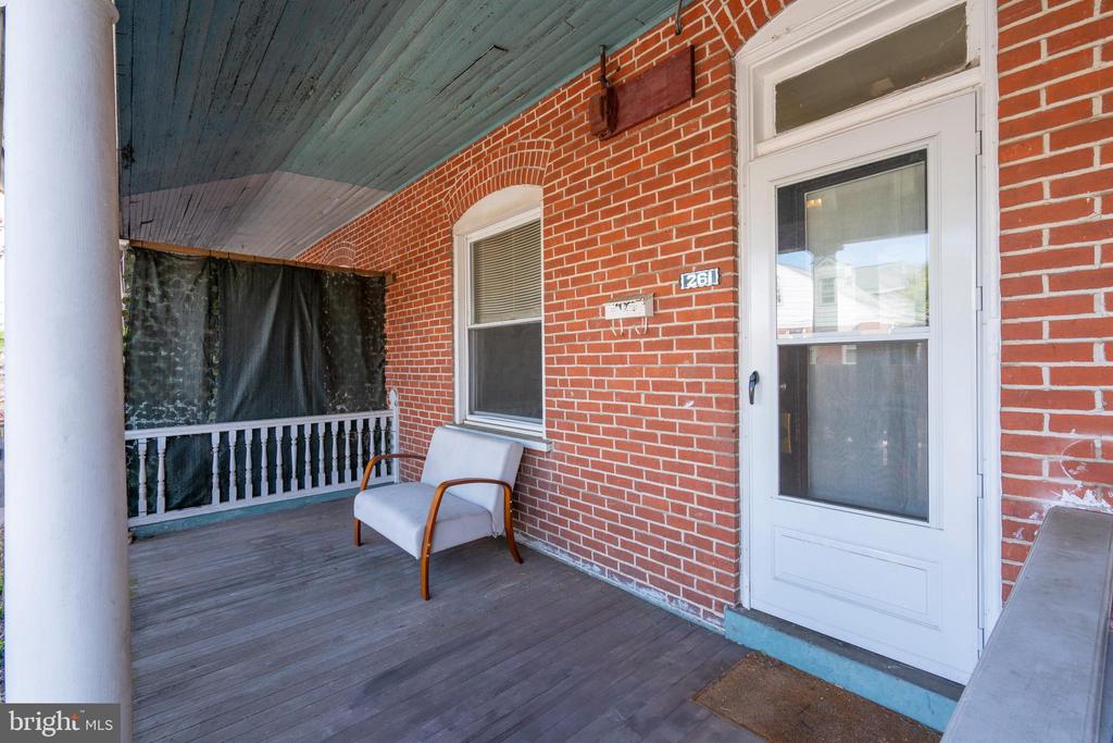 261 N 4th St