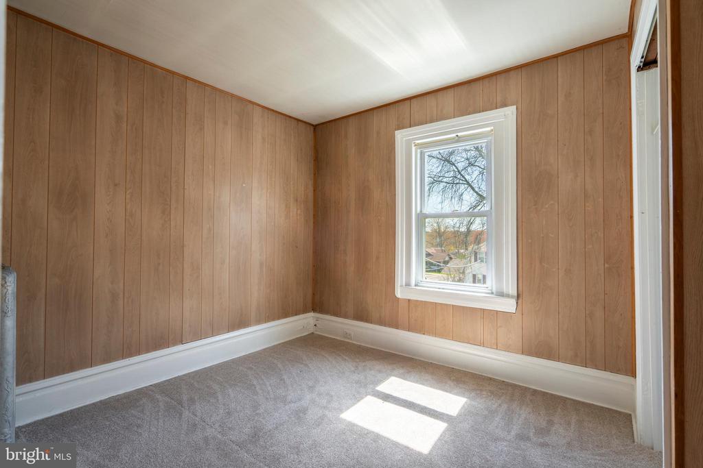 261 N 4th St
