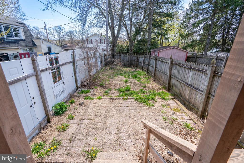 261 N 4th St