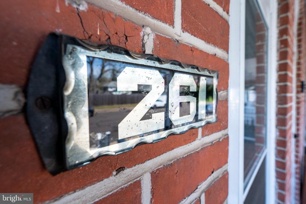 261 N 4th St