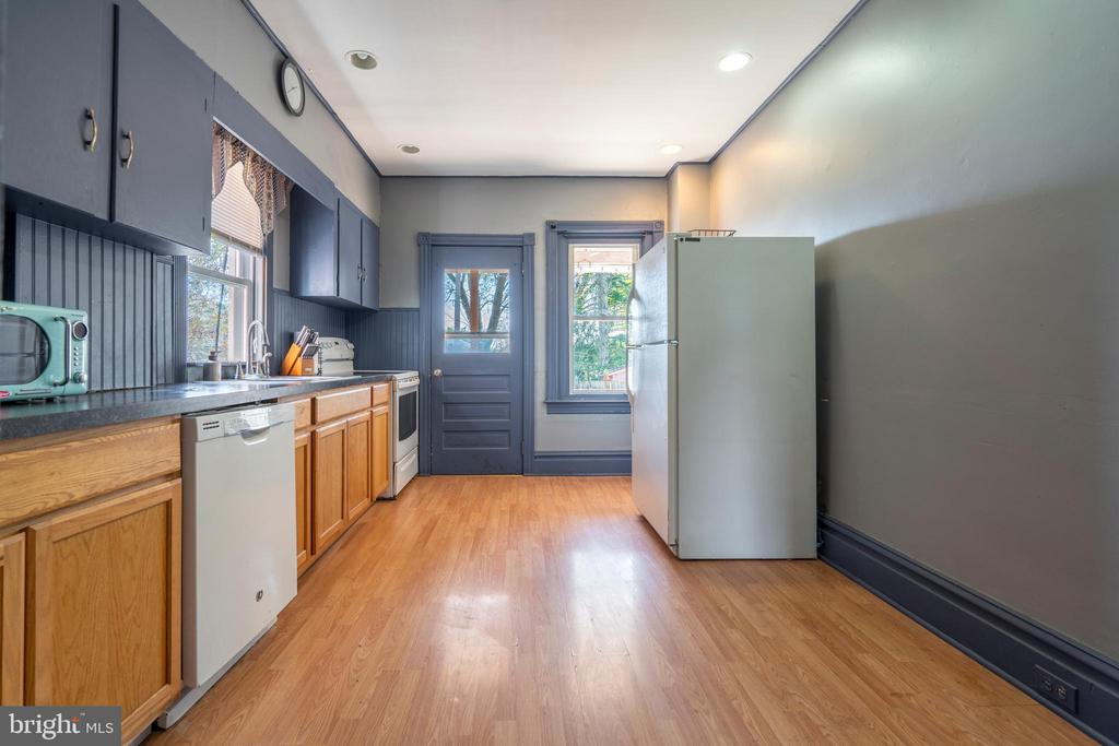 261 N 4th St