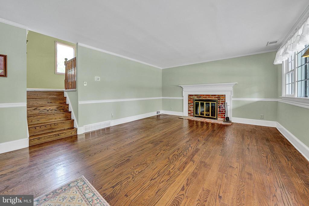 370 Kansas Rd