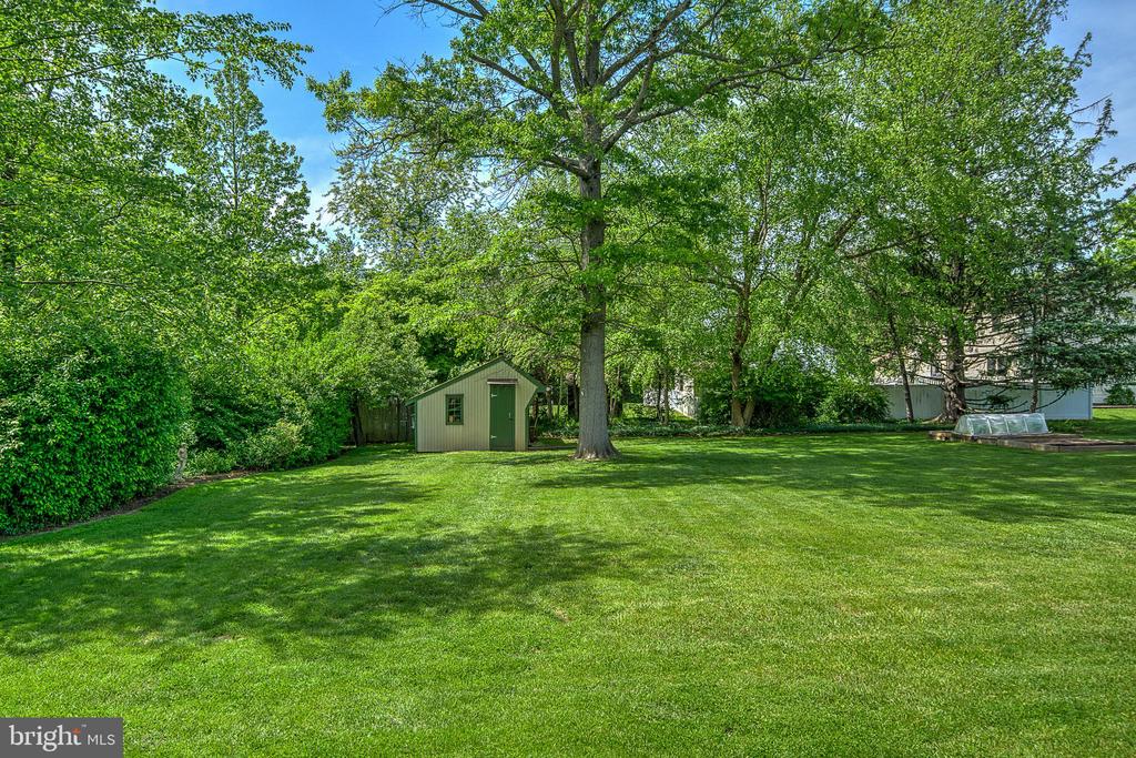 370 Kansas Rd