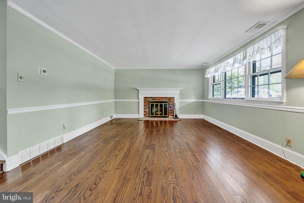 370 Kansas Rd