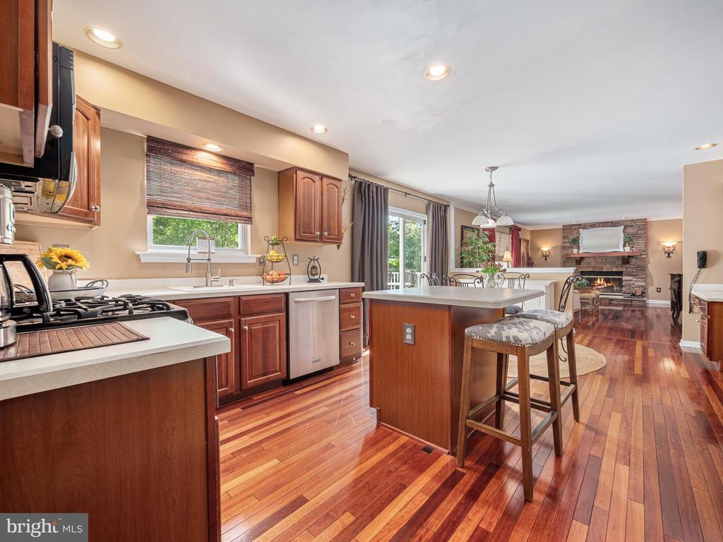 137 Buttercup Blvd