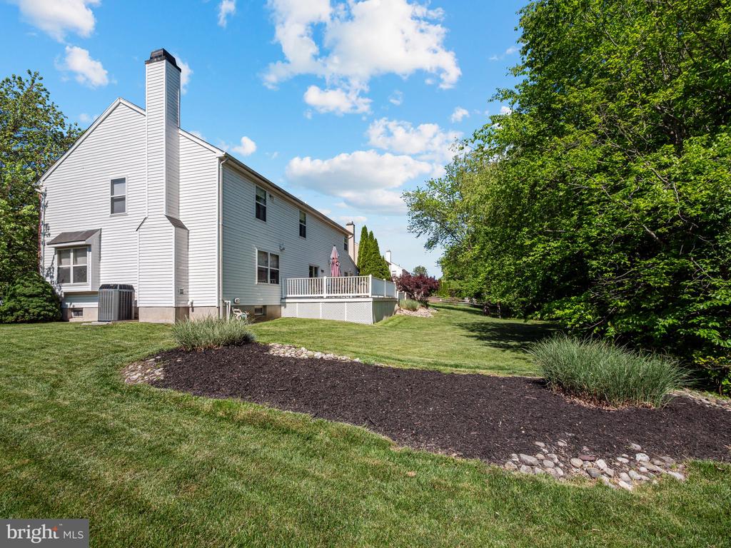 137 Buttercup Blvd