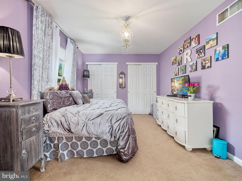 137 Buttercup Blvd