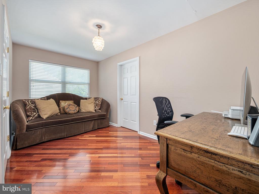 137 Buttercup Blvd