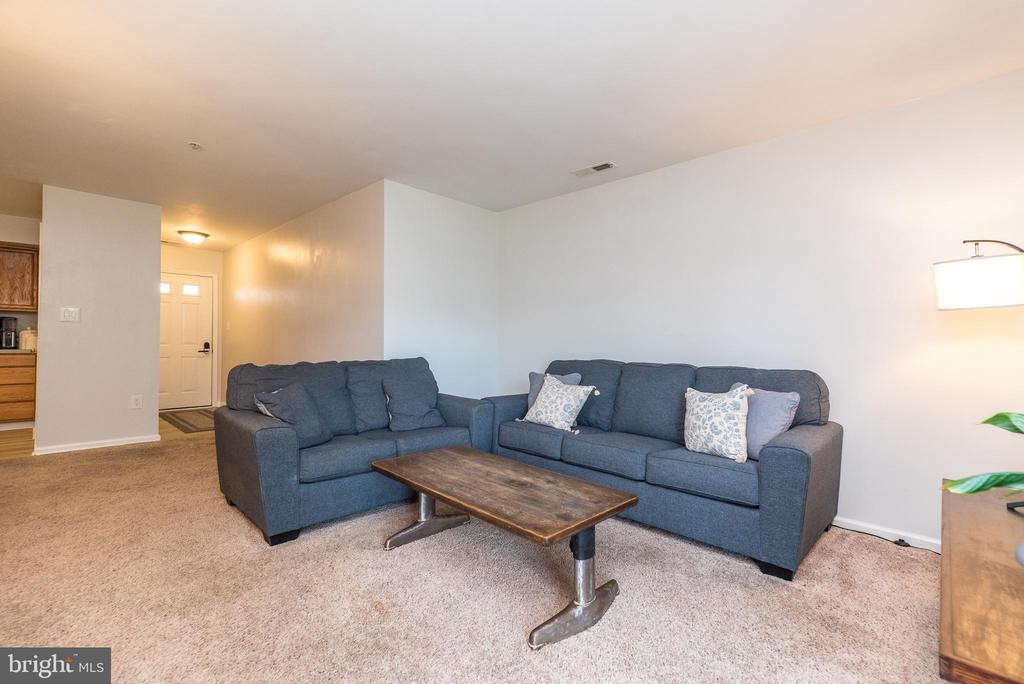 103 Horseshoe Dr #103