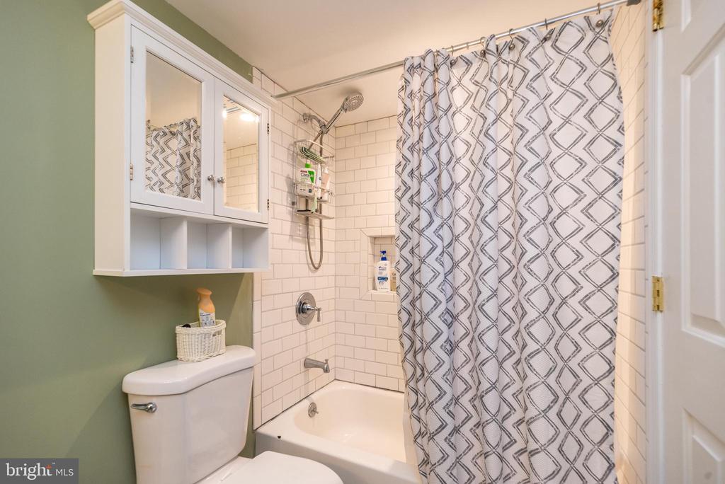 103 Horseshoe Dr #103