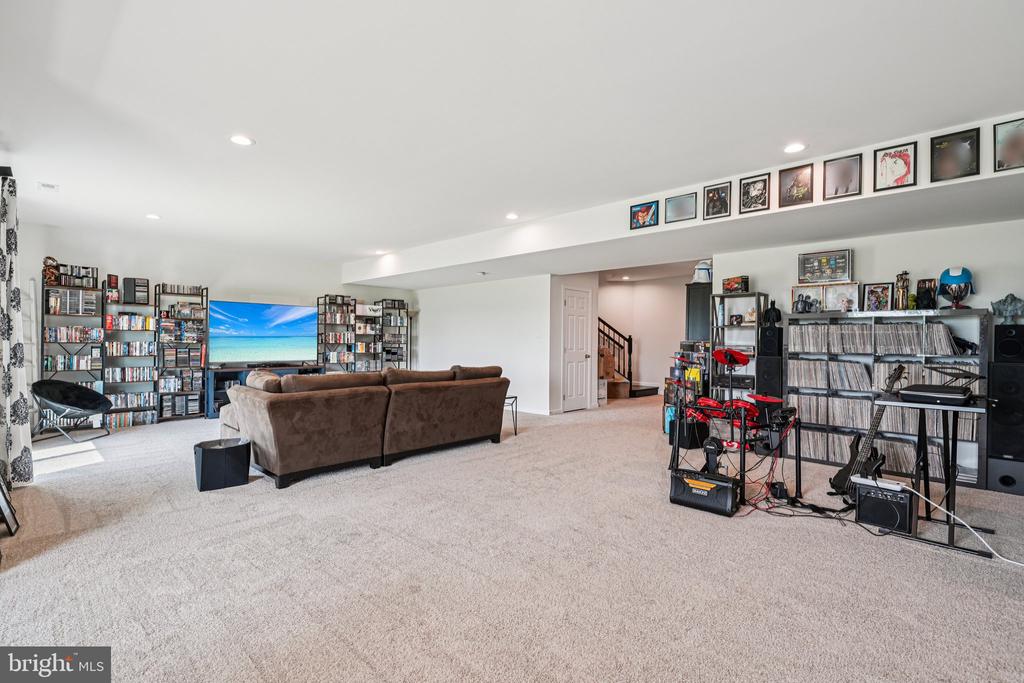 1832 Enclave Dr