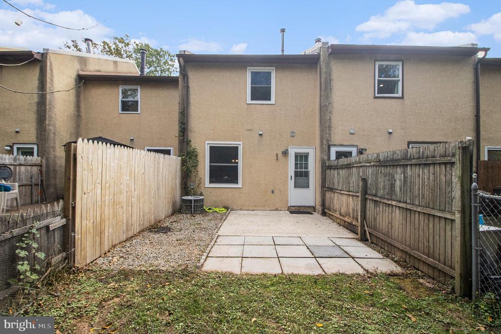 1000 JACKSONVILLE ROAD 12