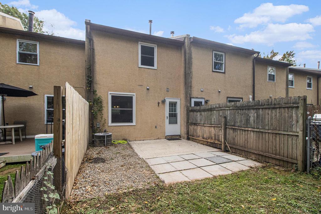 1000 JACKSONVILLE ROAD 12
