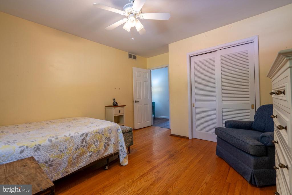 261 FAIRHILL DRIVE