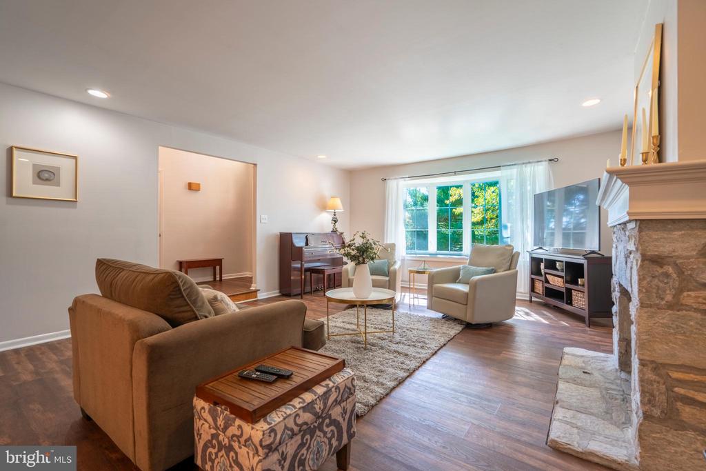 261 FAIRHILL DRIVE
