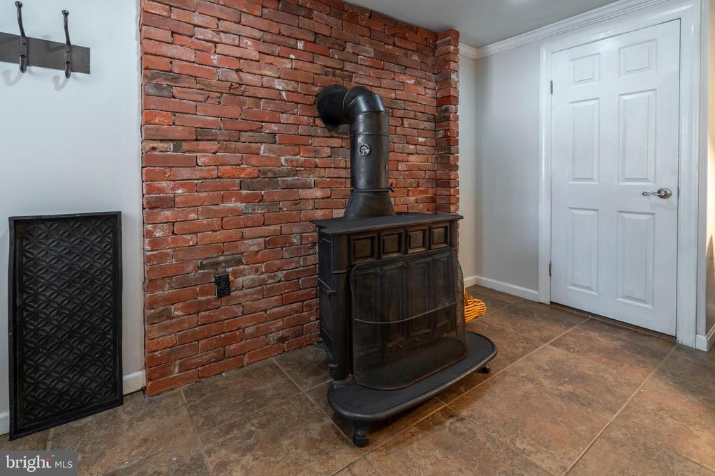 261 FAIRHILL DRIVE