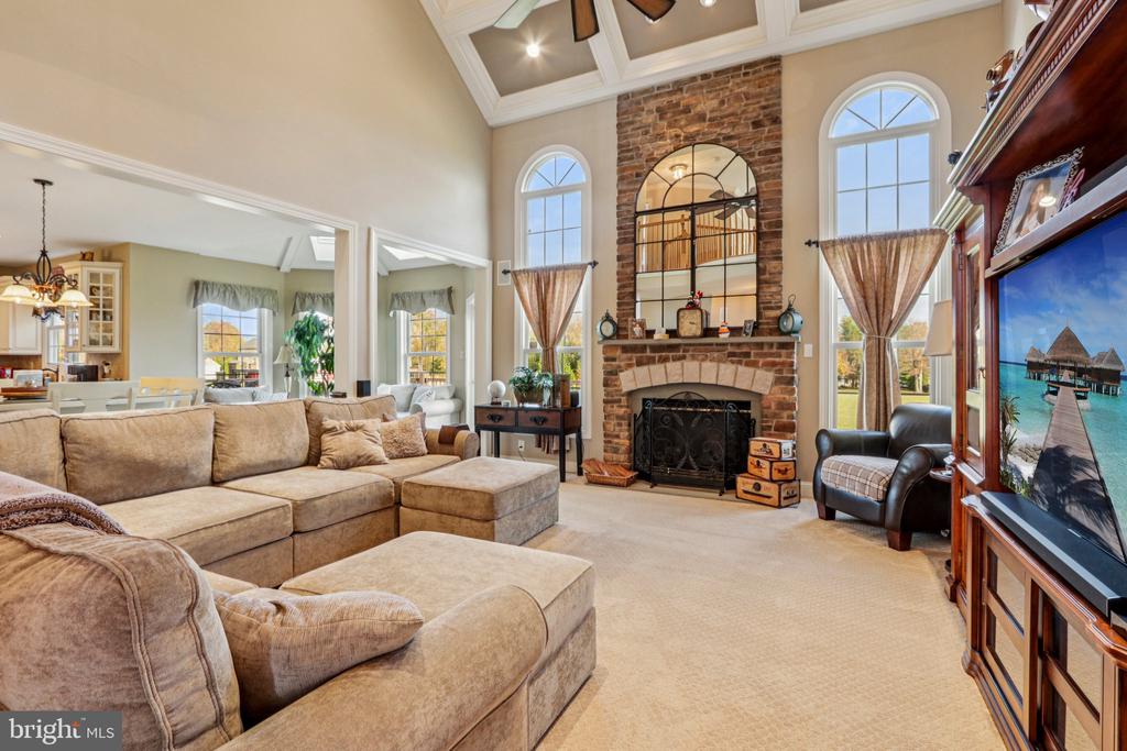 433 ELIZABETH WAY