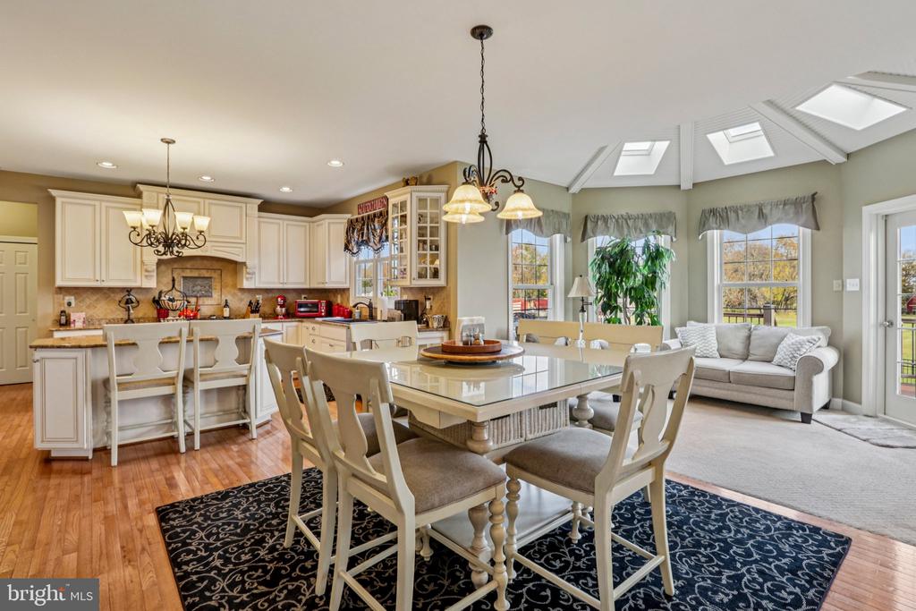 433 ELIZABETH WAY