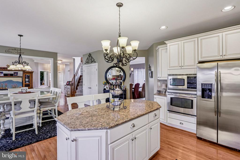 433 ELIZABETH WAY