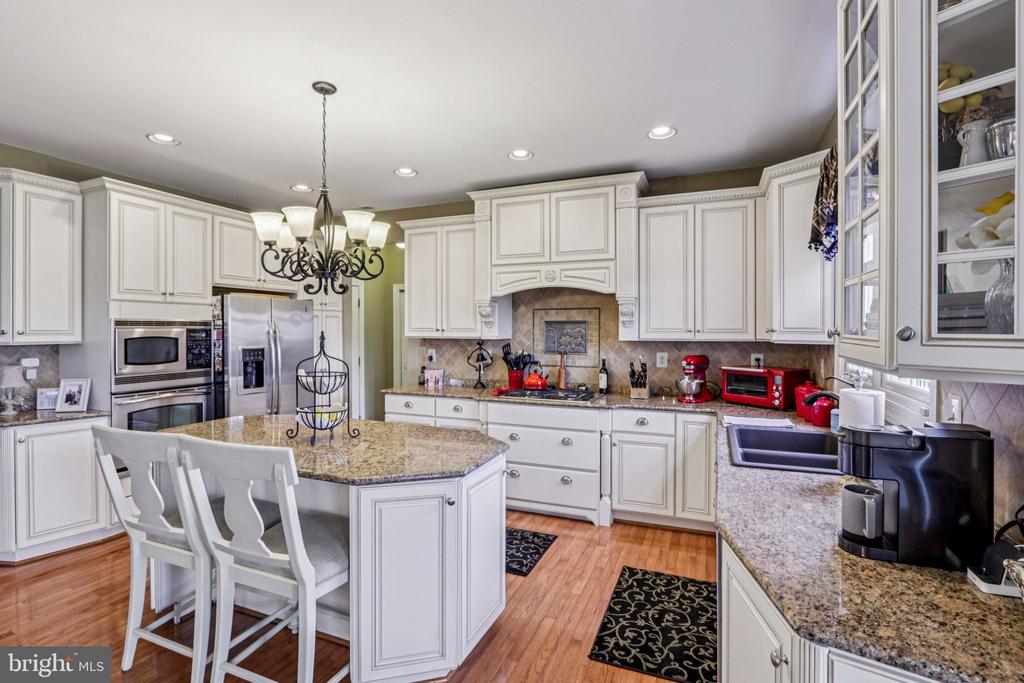 433 ELIZABETH WAY