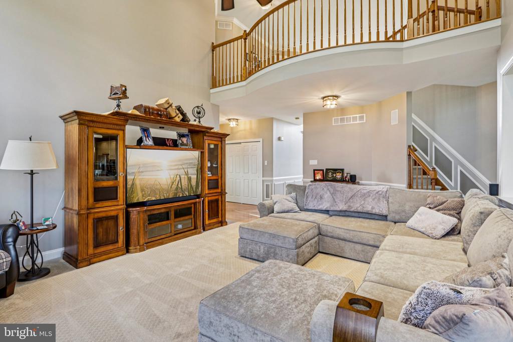 433 ELIZABETH WAY