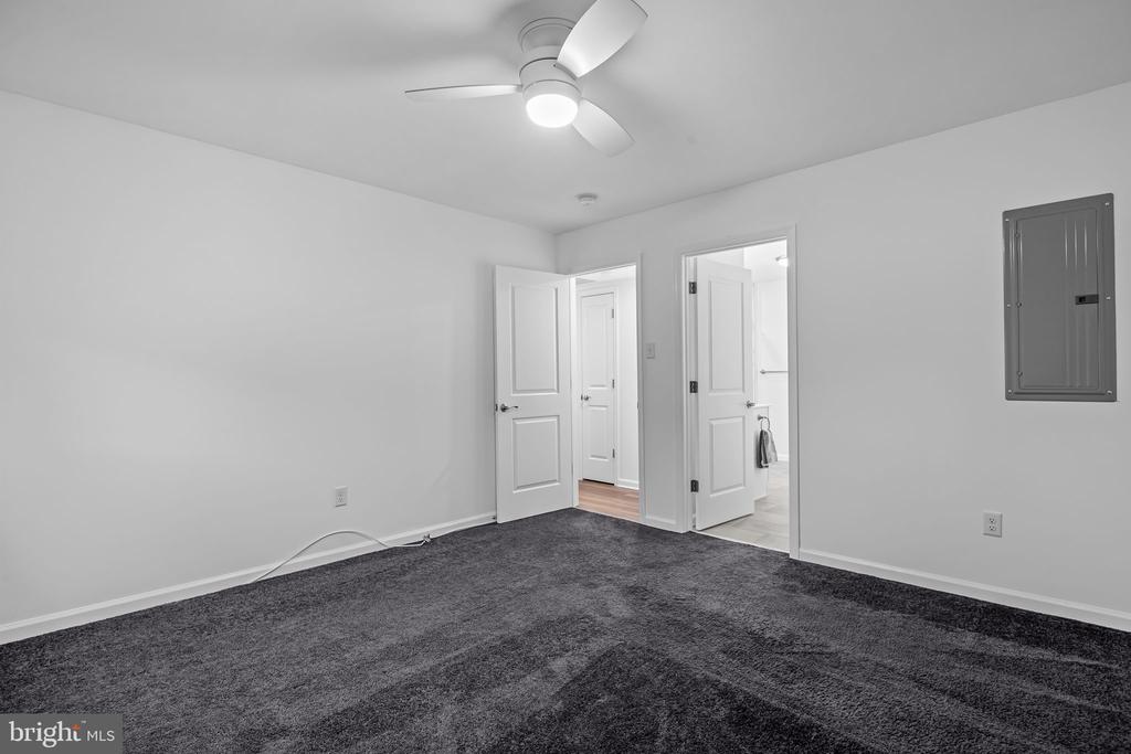 604 IVA LANE