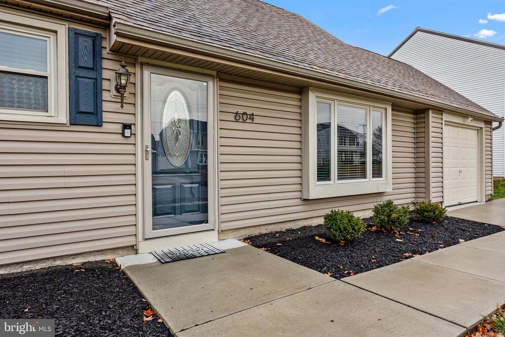 604 IVA LANE