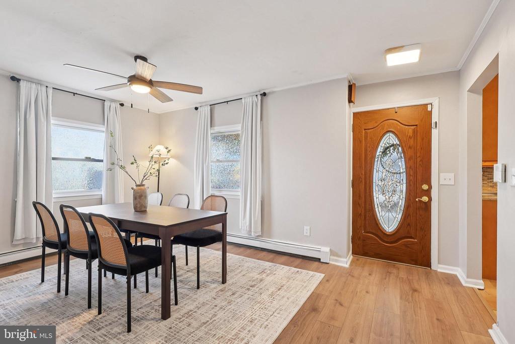 11 CRIMSON KING LANE