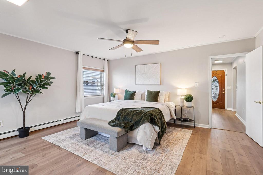 11 CRIMSON KING LANE