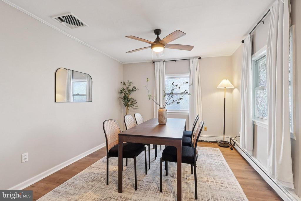 11 CRIMSON KING LANE