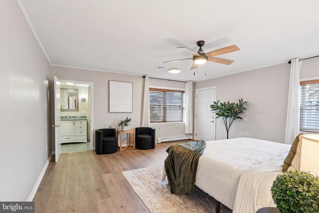 11 CRIMSON KING LANE