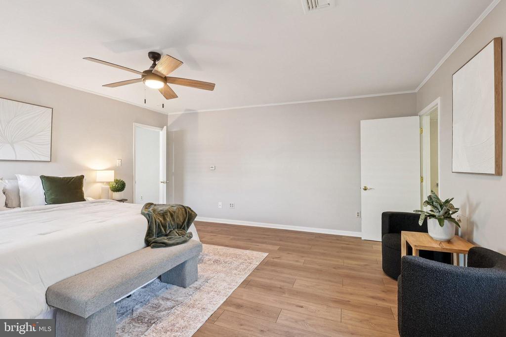 11 CRIMSON KING LANE