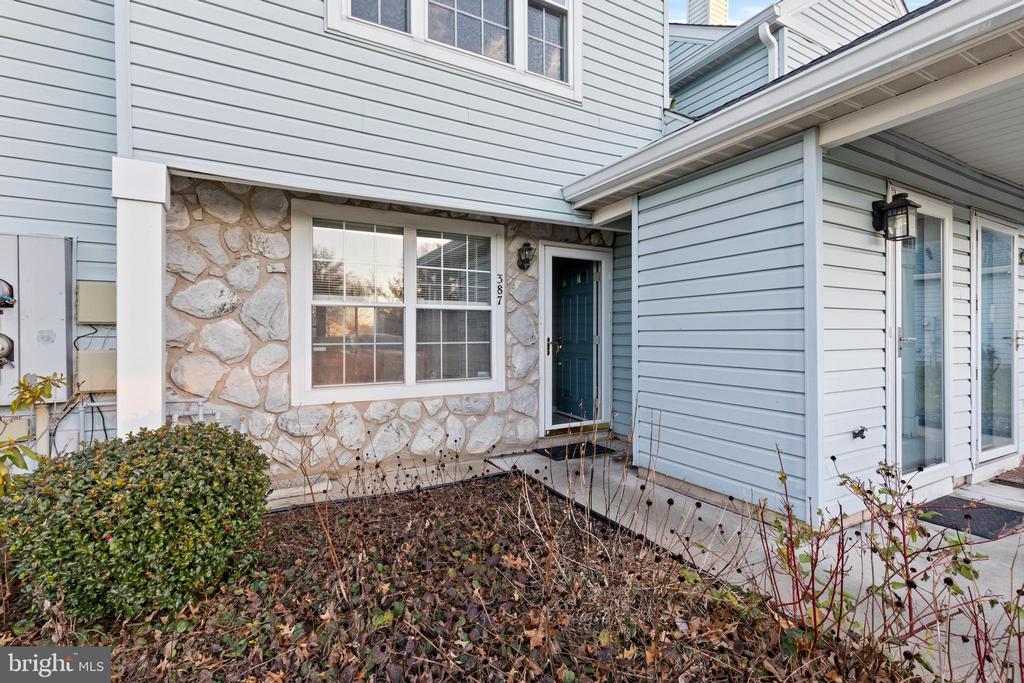 387 INDEPENDENCE DRIVE