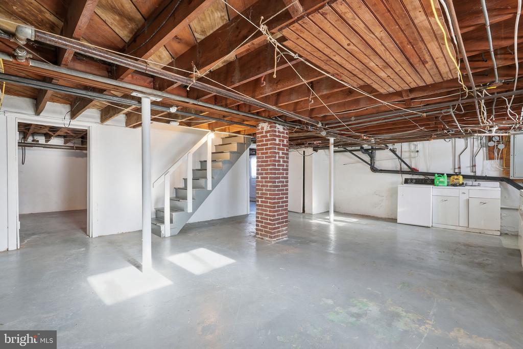 309 VINE STREET