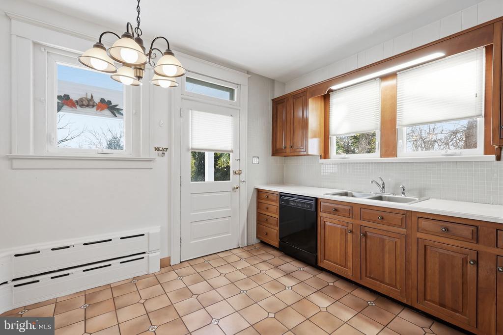 309 VINE STREET