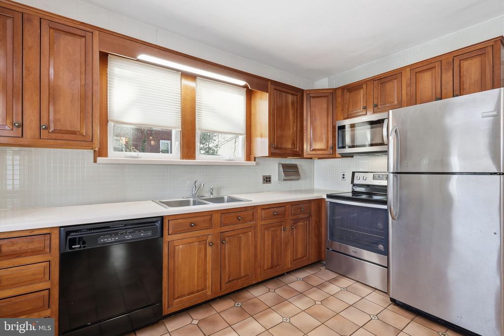 309 VINE STREET