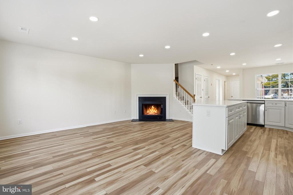 1004 WATERFORD ROAD