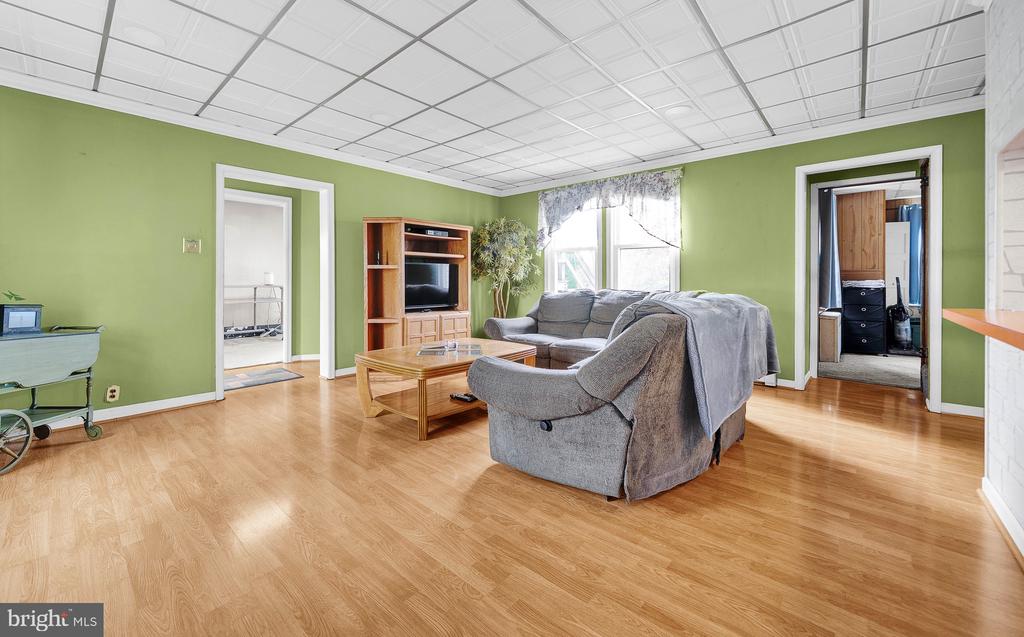 2194 HARMONY LANE