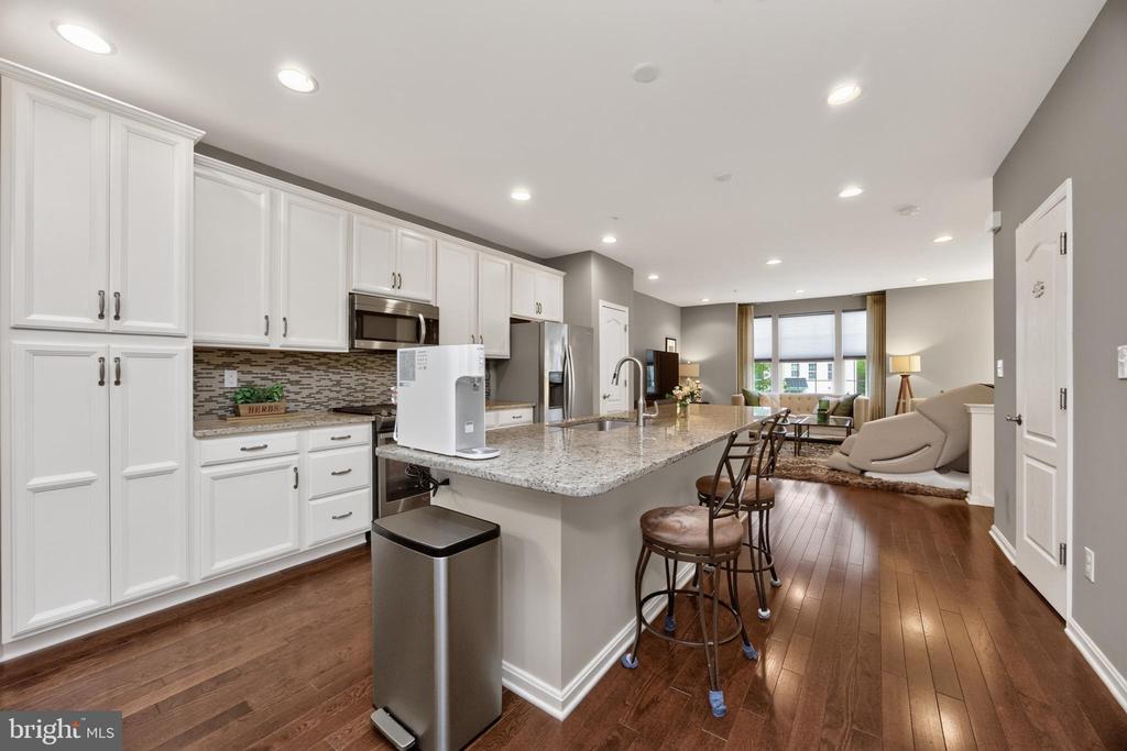 2314 MACIS CIRCLE