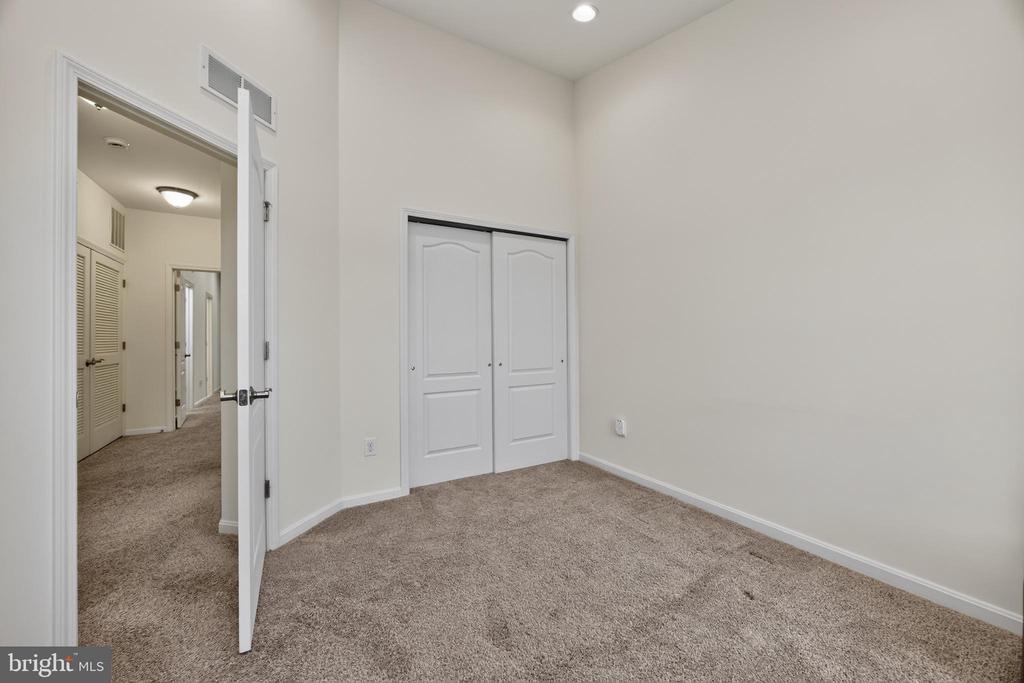 2314 MACIS CIRCLE