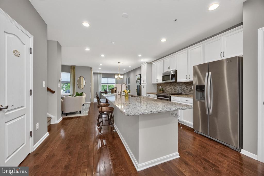 2314 MACIS CIRCLE