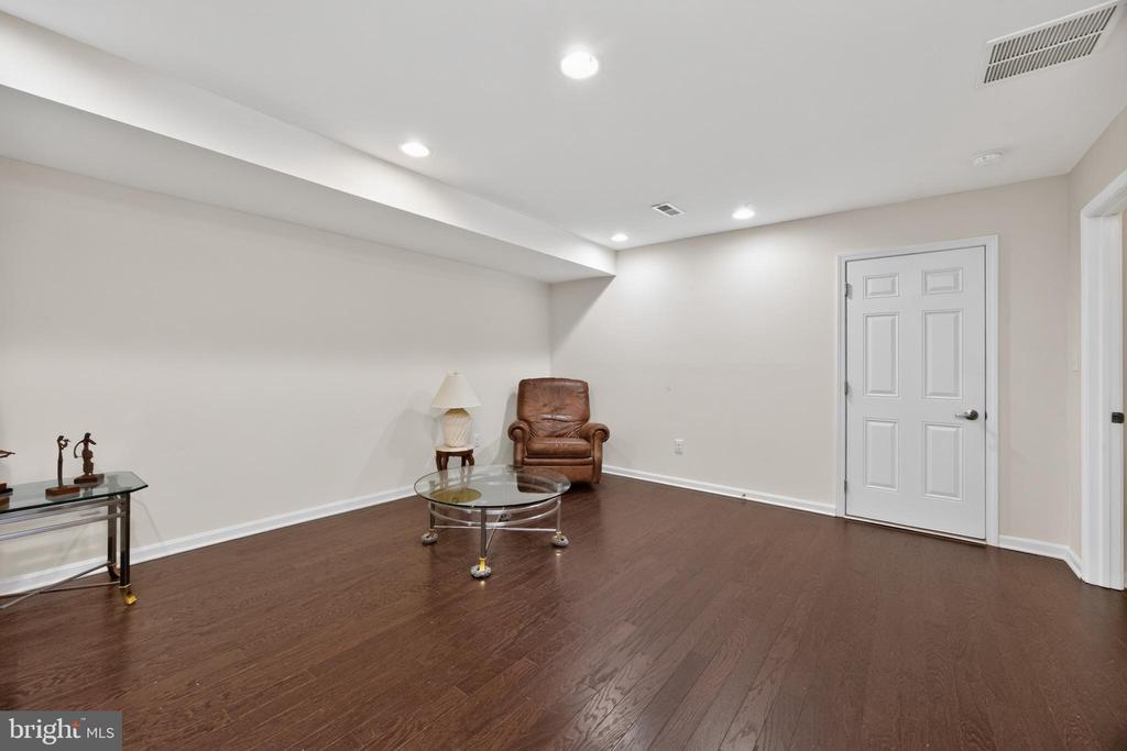 2314 MACIS CIRCLE