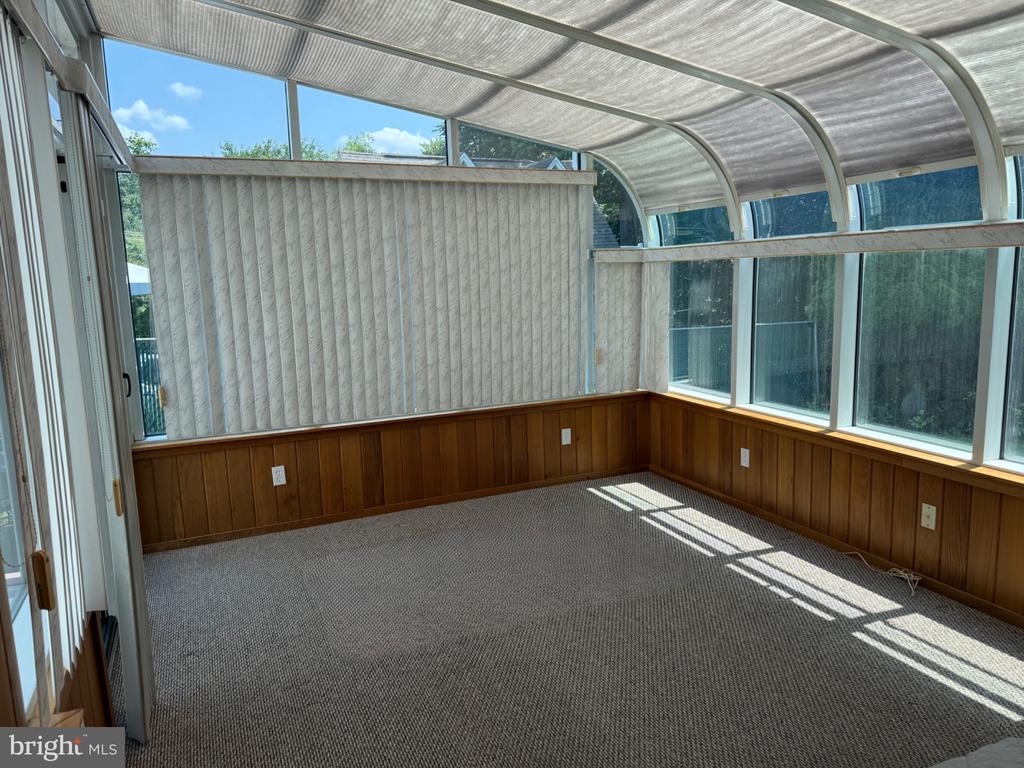 623 KNOLL AVENUE