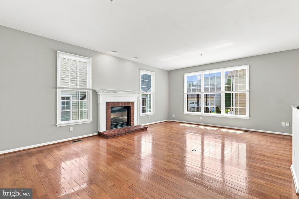 406 DORNISHWOOD PLACE